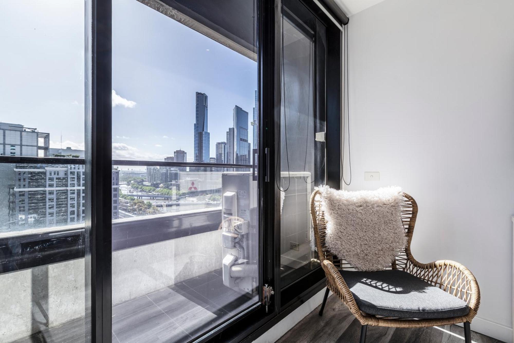 Riverview Suites By Edgetrip Melbourne Exterior photo