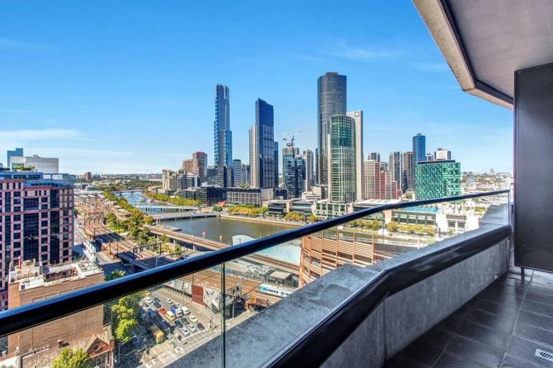 Riverview Suites By Edgetrip Melbourne Exterior photo